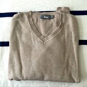 A long sleeve Talbots Men’s Sweater.Size XXL .Color is light gray.Dry cleaned.